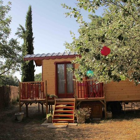Roulotte Aux Peupliers Hotel La Tour-dʼAigues Екстериор снимка